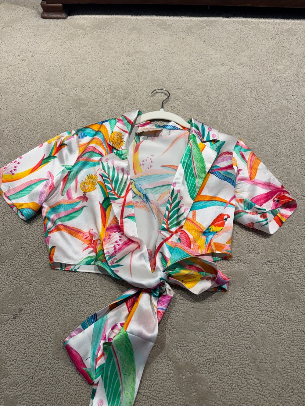 Rococo Sand White Tropical Tie-Front Crop Top with Multicolor Print